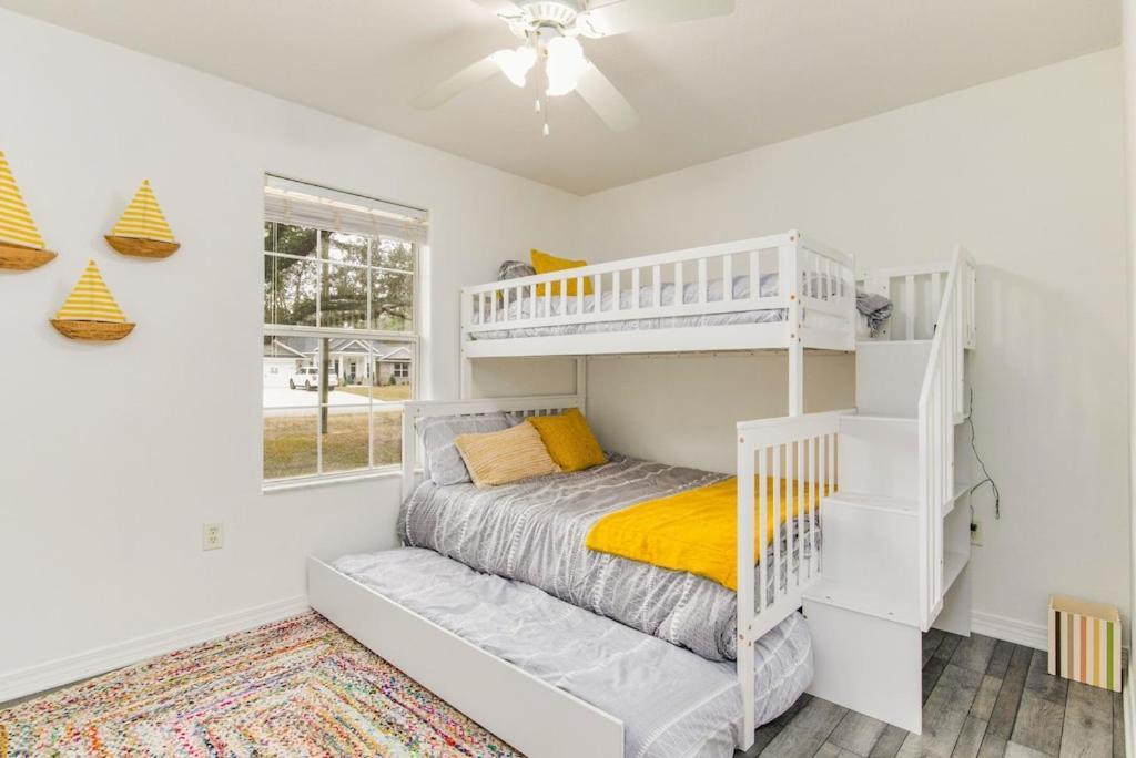 New! Close To Beach, Cozy, New Beds & Family Friendly Navarre Exterior photo