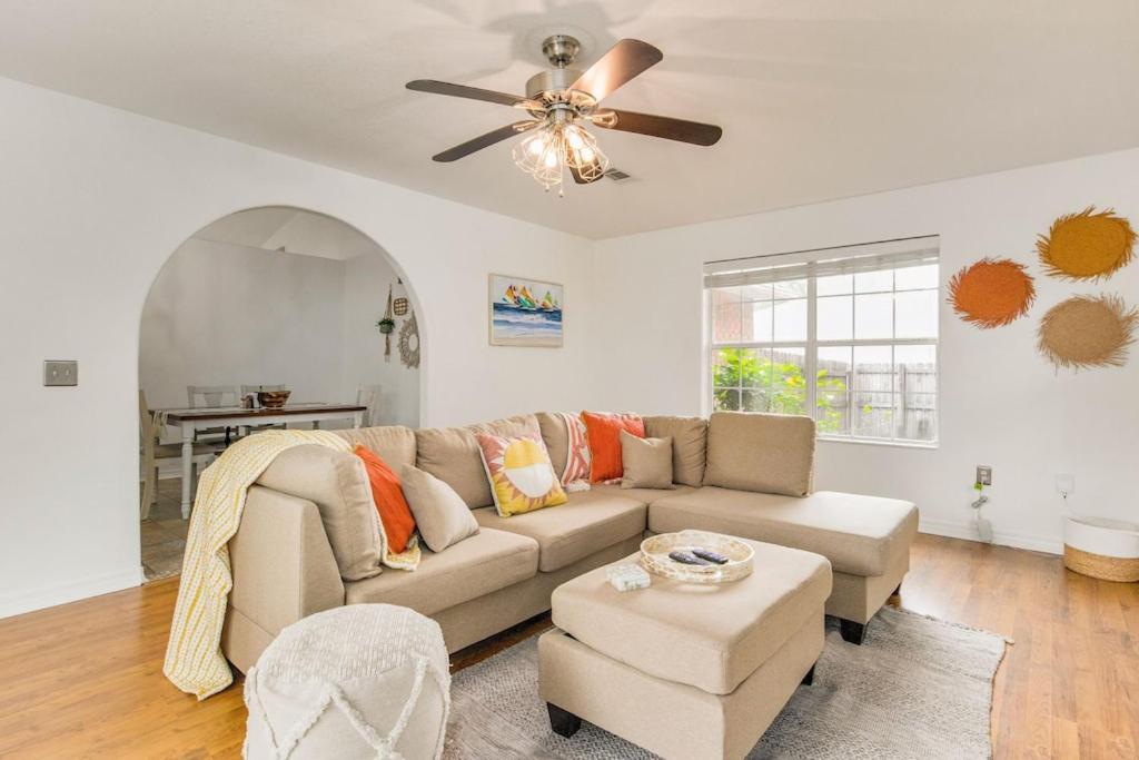 New! Close To Beach, Cozy, New Beds & Family Friendly Navarre Exterior photo