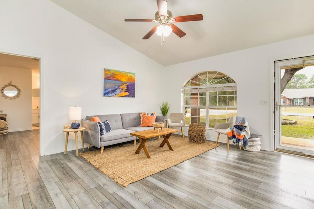 New! Close To Beach, Cozy, New Beds & Family Friendly Navarre Exterior photo